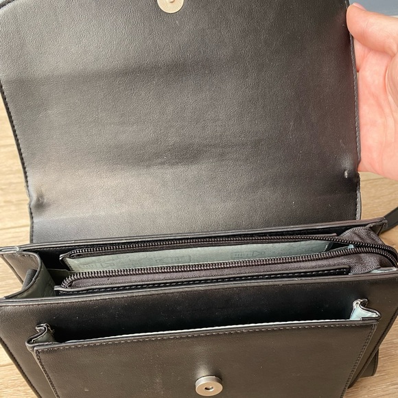 Pixie Mood vegan crossbody - Picture 8 of 9